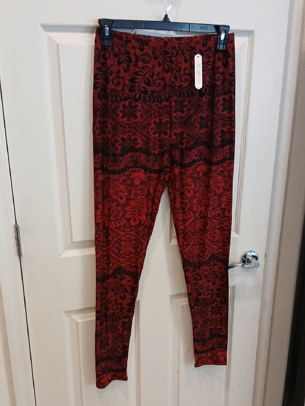 Women's Red Patterned Leggings
